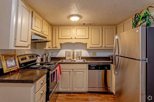 2BR,1.5BA