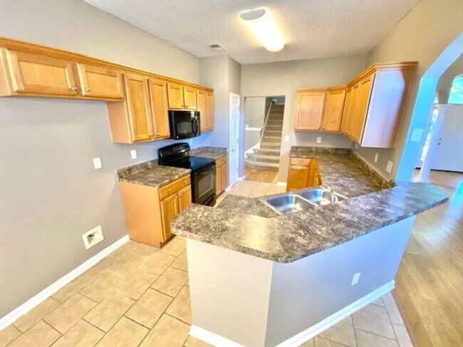 Photo - 3 Bedroom 2.5 bath with Loft Space Home in Cordova with Loft!