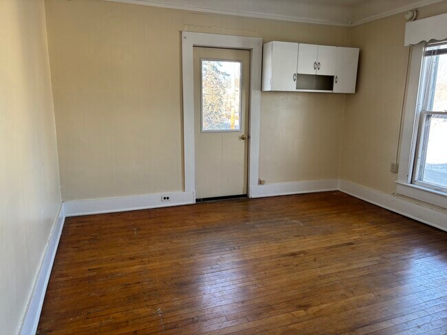 1001 Main St