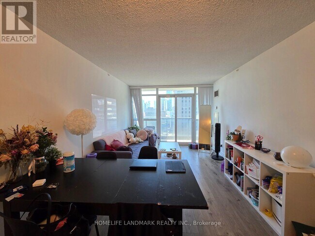 Photo - 21 Carlton St. Unit 1810