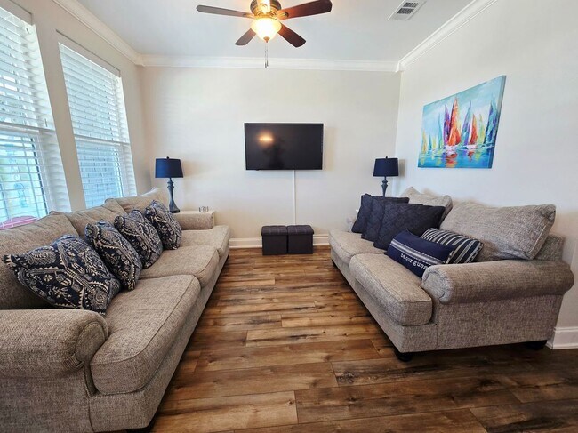 1120 15th St Unit 4B