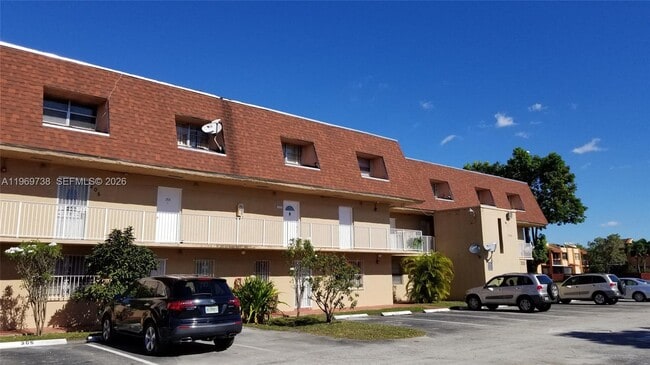 Building Photo - 300 NW 107th Ave Unit 206