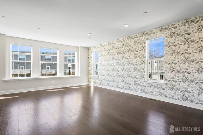 Photo - 1901 Swales Ct