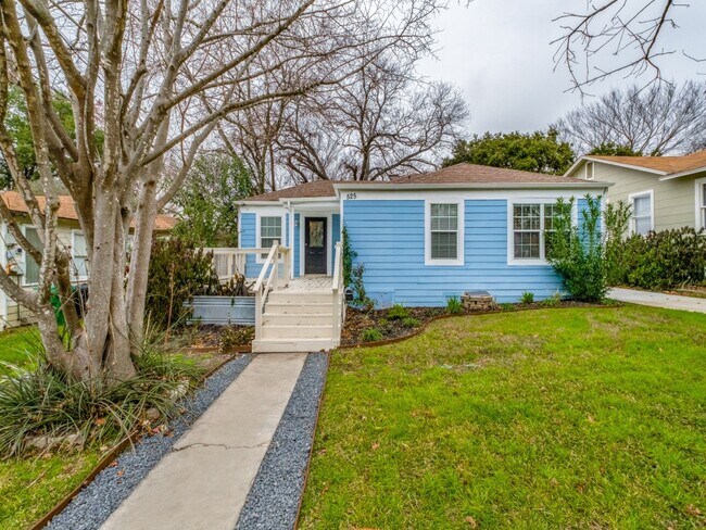 Photo - 525 Abiso Ave