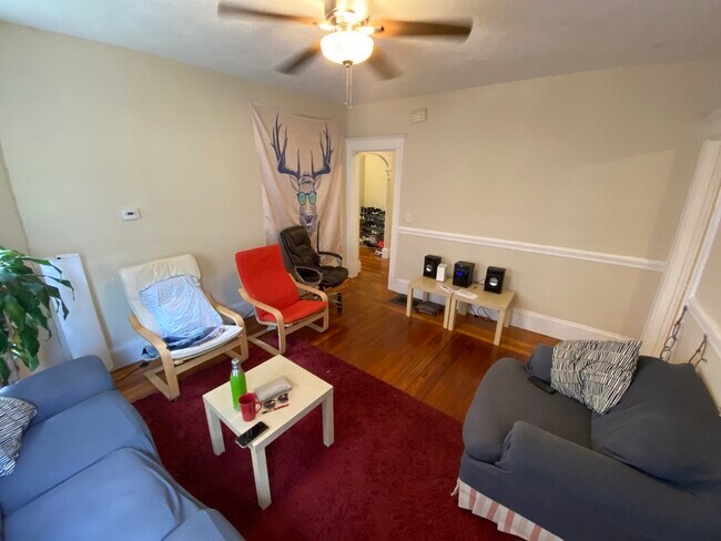Photo - 1081 Broadway Unit 2