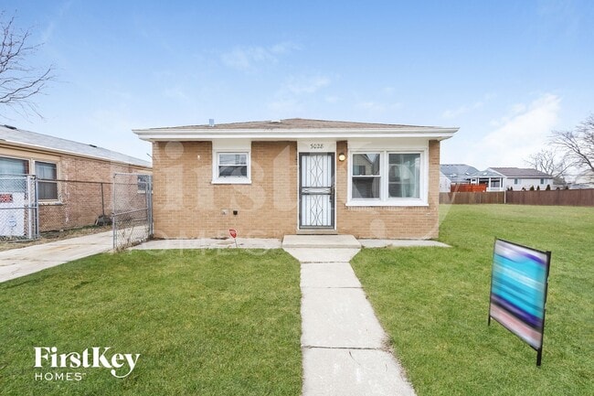 Building Photo - 3028 W 141st St