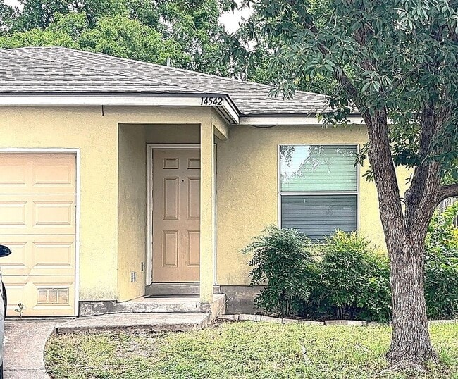 Building Photo - Cozy 2 bedroom 2bath Retreat near Randolph...