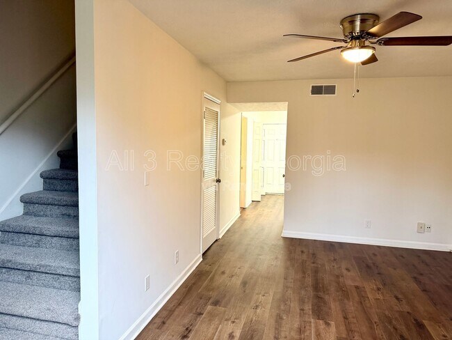 Photo - 470 S Jeff Davis Dr Unidad D