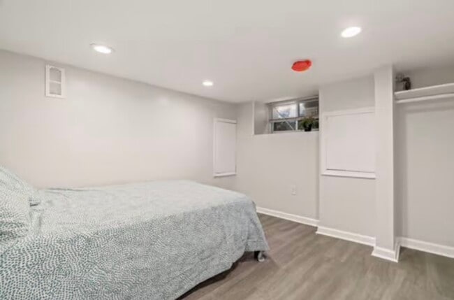 Photo - 2010 S Beechwood St