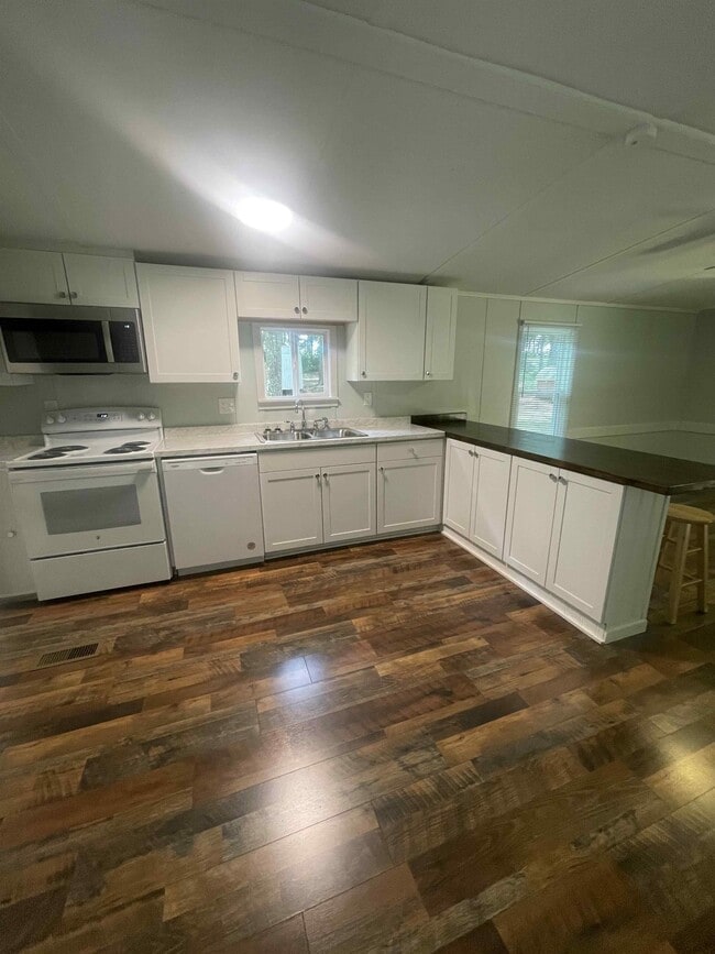 Photo - 582 Twin Ponds Rd