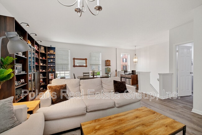 Photo - 9439 Tanhurst Dr