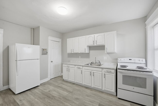 Photo - 140 Belmont Ave Unit 2R