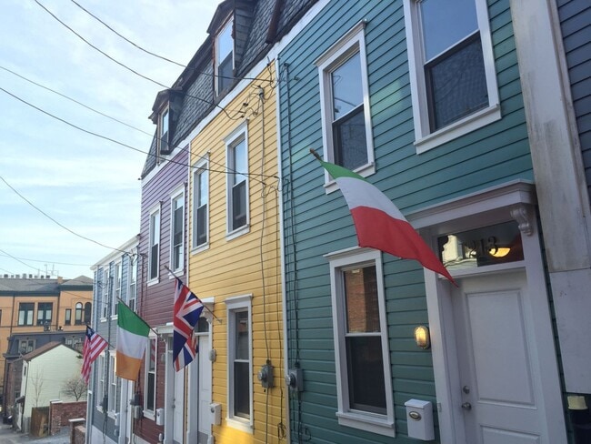 Building Photo - EXTREMELY SPACIOUS AND REMARKABLY REMODELED NORTHSIDE HOME- AVAIL NOW!