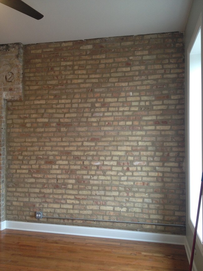 Photo - 903 W 35th St Unit 3