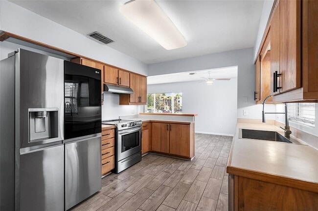 Photo - 821 Hollingsworth Rd