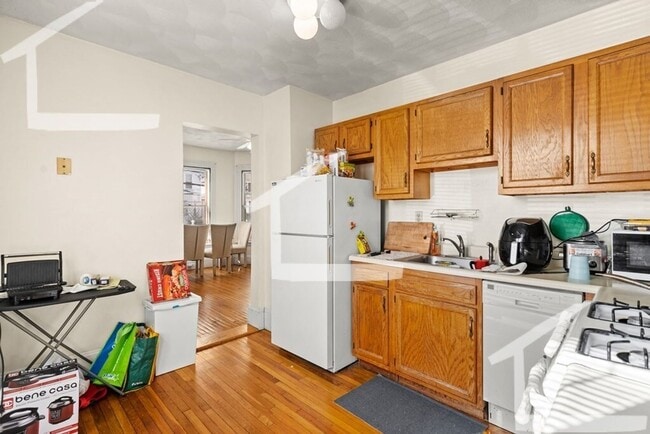 Photo - Huge one bed one bath in Brighton...