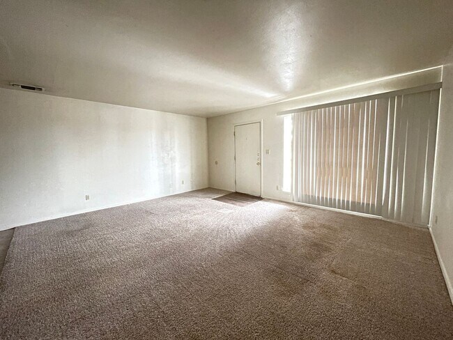 Photo - 201 W Lincoln Ave Unit 6