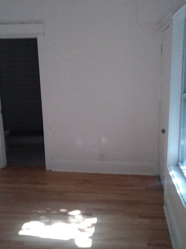 Photo - 260 St George St Unit 7