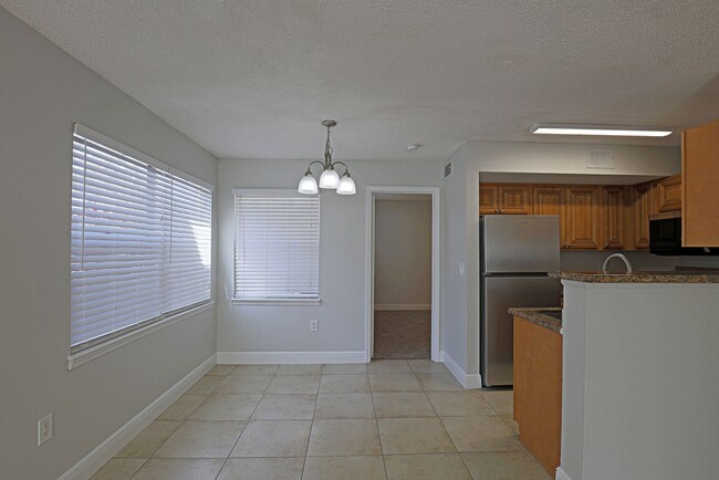 Photo - Venetian Palms 12670-2203 Unit 12670 Equestrian Circle, 2203