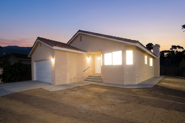 Building Photo - 585 Hildale Cir