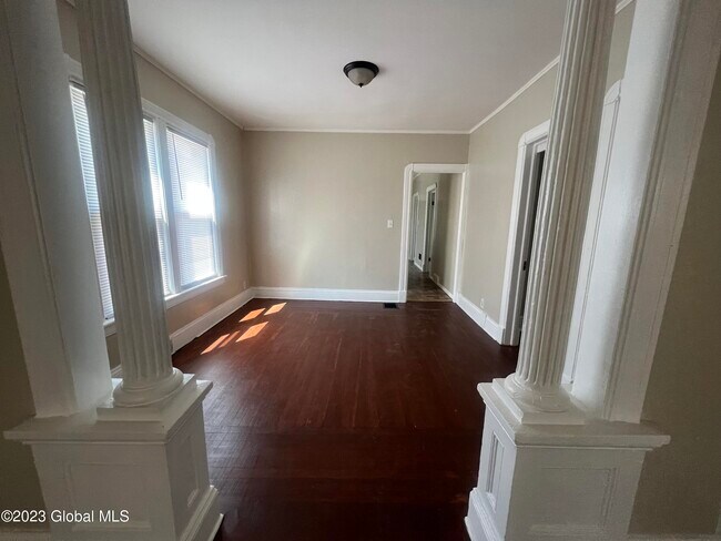 Photo - 827 Strong St Unit 1