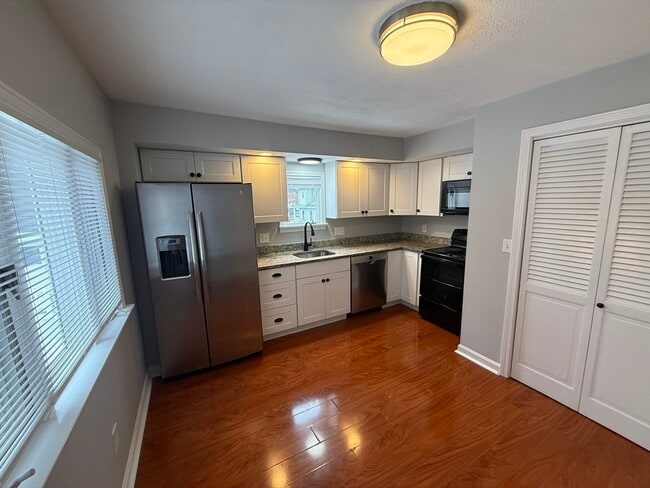 Photo - 83 Taylor St Unit 2