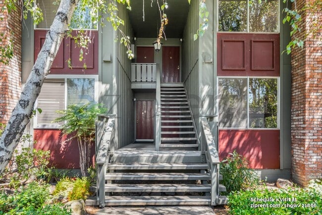 Photo - 99 E Middlefield Rd