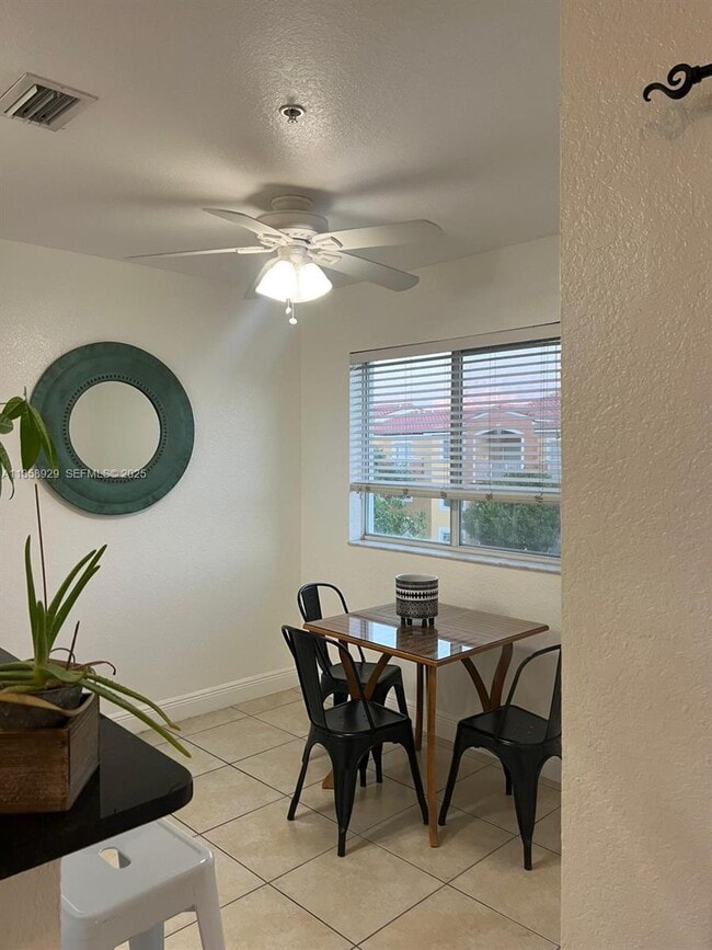 Photo - 20930 SW 87th Ave Unit 303