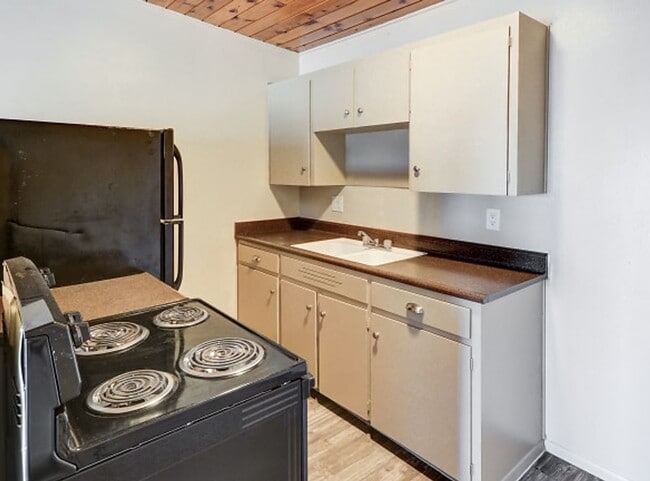 Photo - Midtown on 2nd