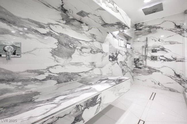 Photo - 5785 Edna Ave