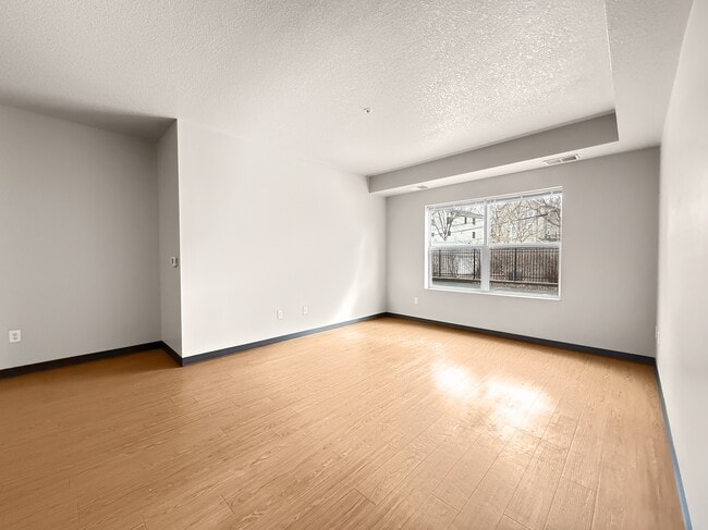 Photo - West Broadway Crescent