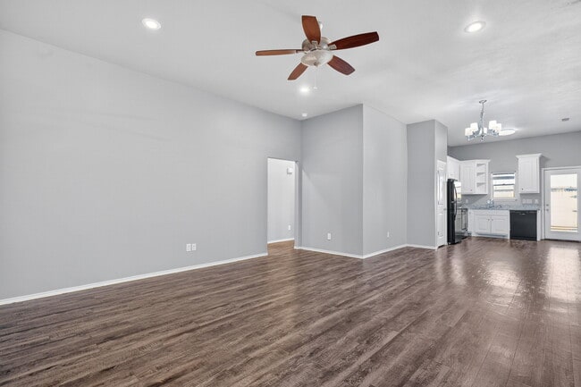 Photo - 623 N Elkhart Ave