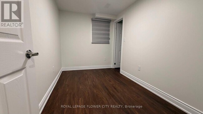 Photo - 54 Pembrook St