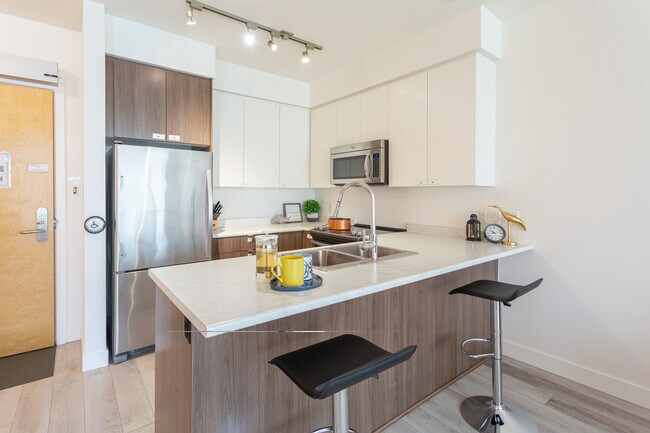 Photo - GEC Burnaby Heights