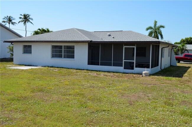 Photo - 701 SE 36th St