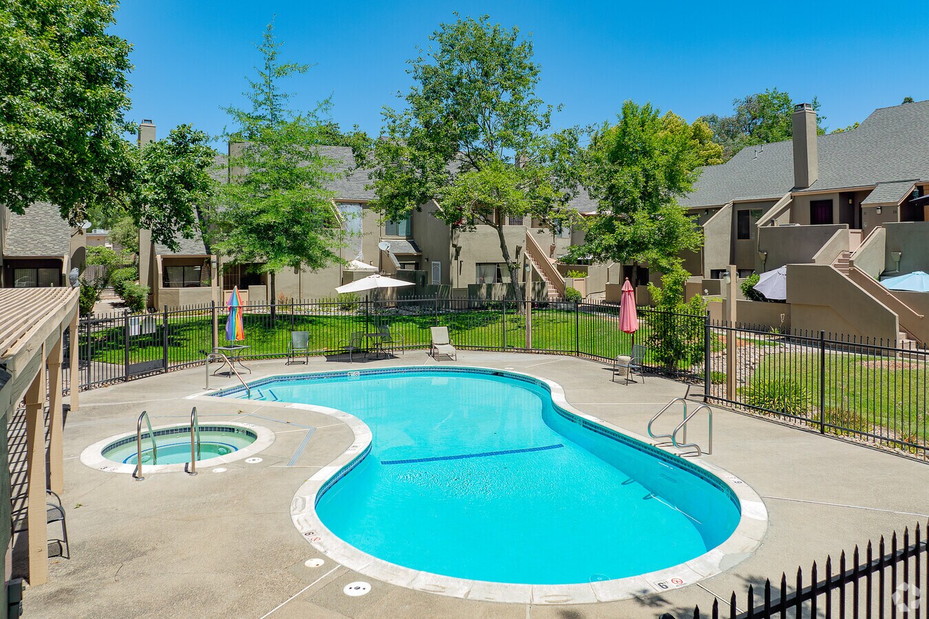 Alternate - Hemlock Street Condominiums