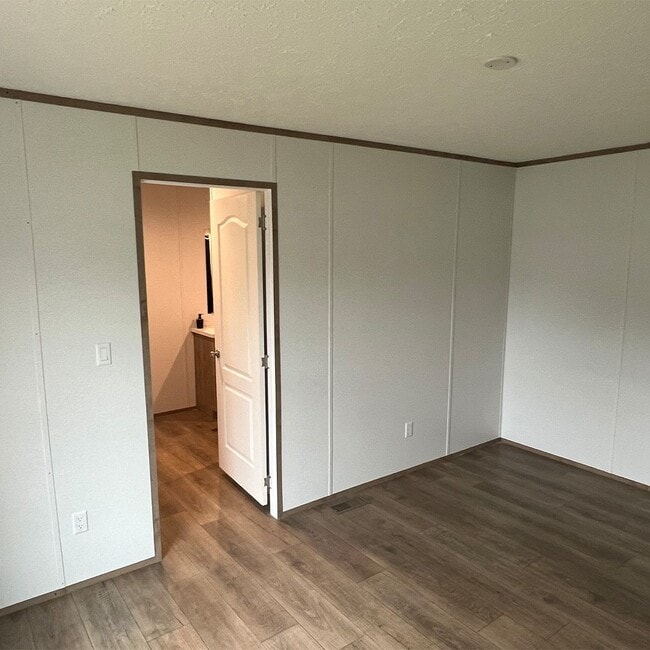 Photo - 16800 Jessica Rd