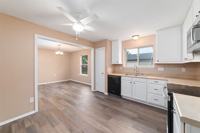 Photo - 14250 Laffite Dr