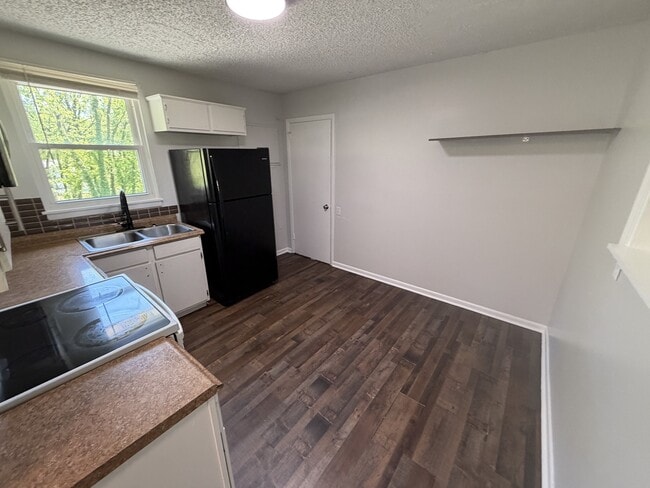 Photo - 165 Vulco Dr