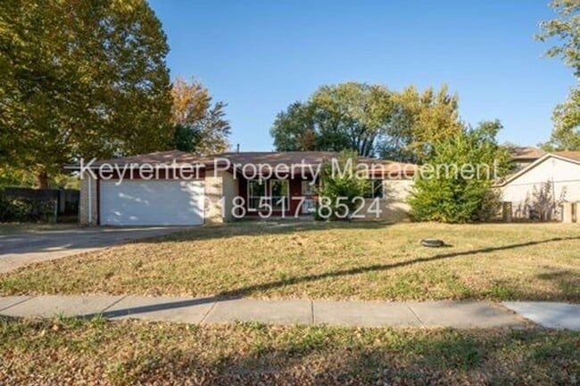 Photo - 3 Bed / 2 Bath / Near Tulsa Arts District