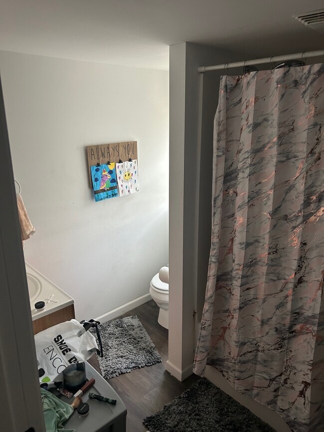 Photo - 418 S Van Buren St