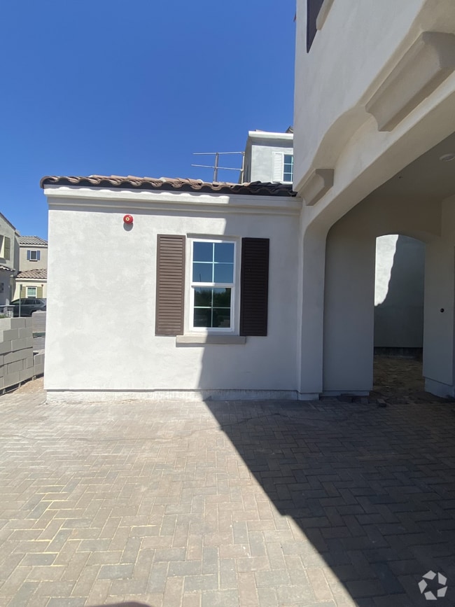 Building Photo - 1483 E Dublin St Rental