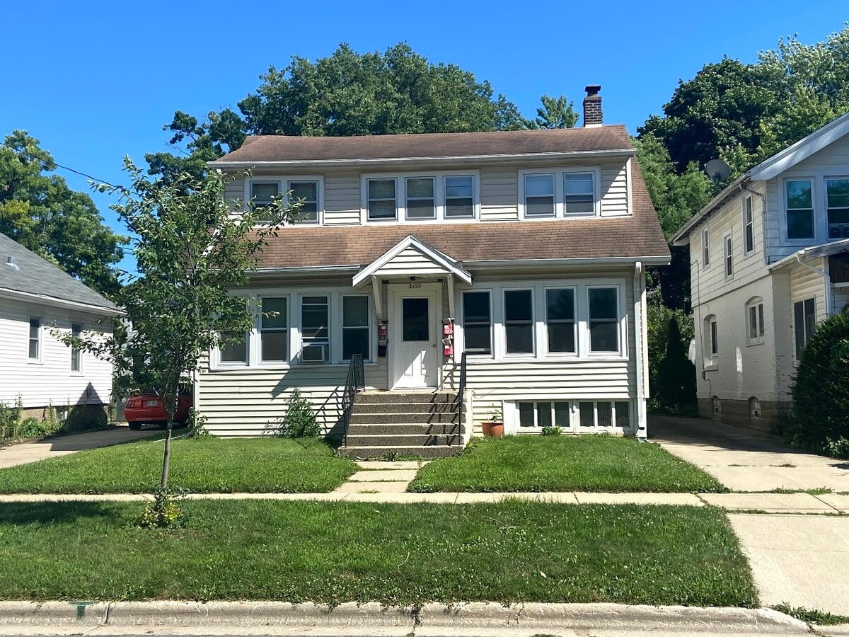 Photo - 2111 E. Dayton St. Unit 2