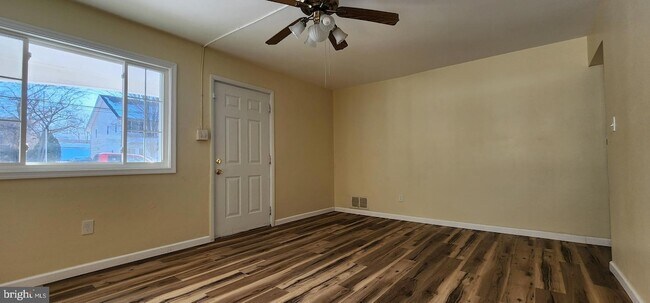 Photo - 168 Martin Dr