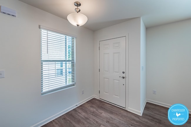 Photo - 536 Hobkirks Pl