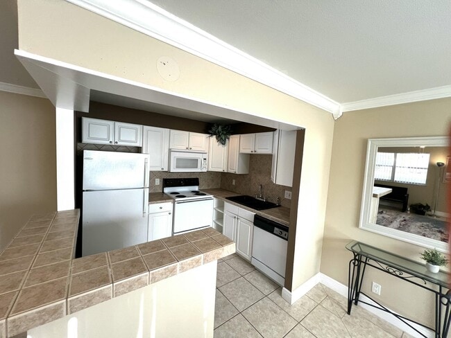 Photo - 322 Seville Terrace Unit N