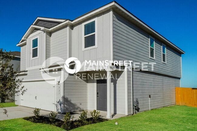 Photo - 4 Bedroom Pet-Friendly Home in New Braunfels, TX with Main Street Renewal