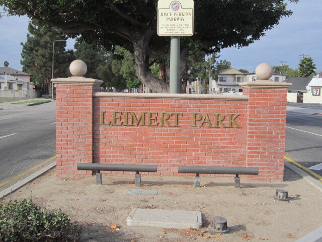 neighborhood sign