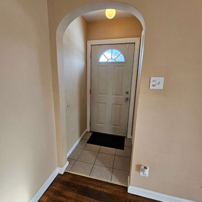 Photo - 2 Bedroom, 1 Bath Ranch with Good Sized Living Room, Laundry Room, Hard Wood Flooring, Deck.