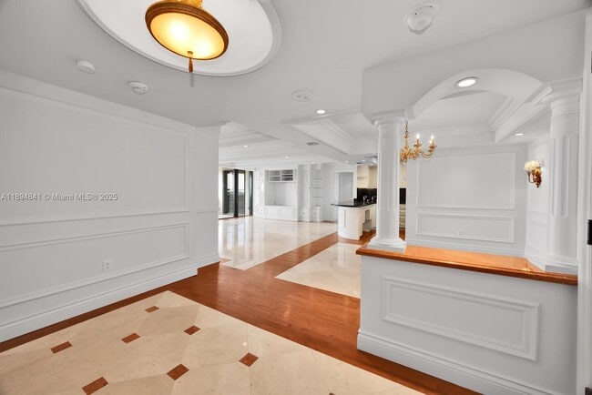 Photo - 1 Grove Isle Dr Unidad A804